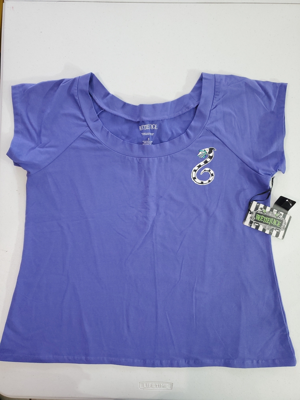 NWT Torrid 3X Beetlejuice Sandsnake Graphic Lavender Short Sleeve Tee